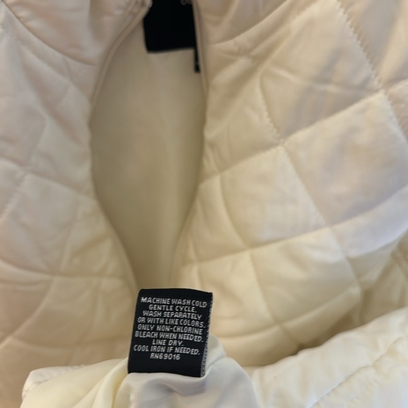 Relativity Outerwear Lightweight Vest White Womens Size 2X Full Zipper Closure - Picture 7 of 11